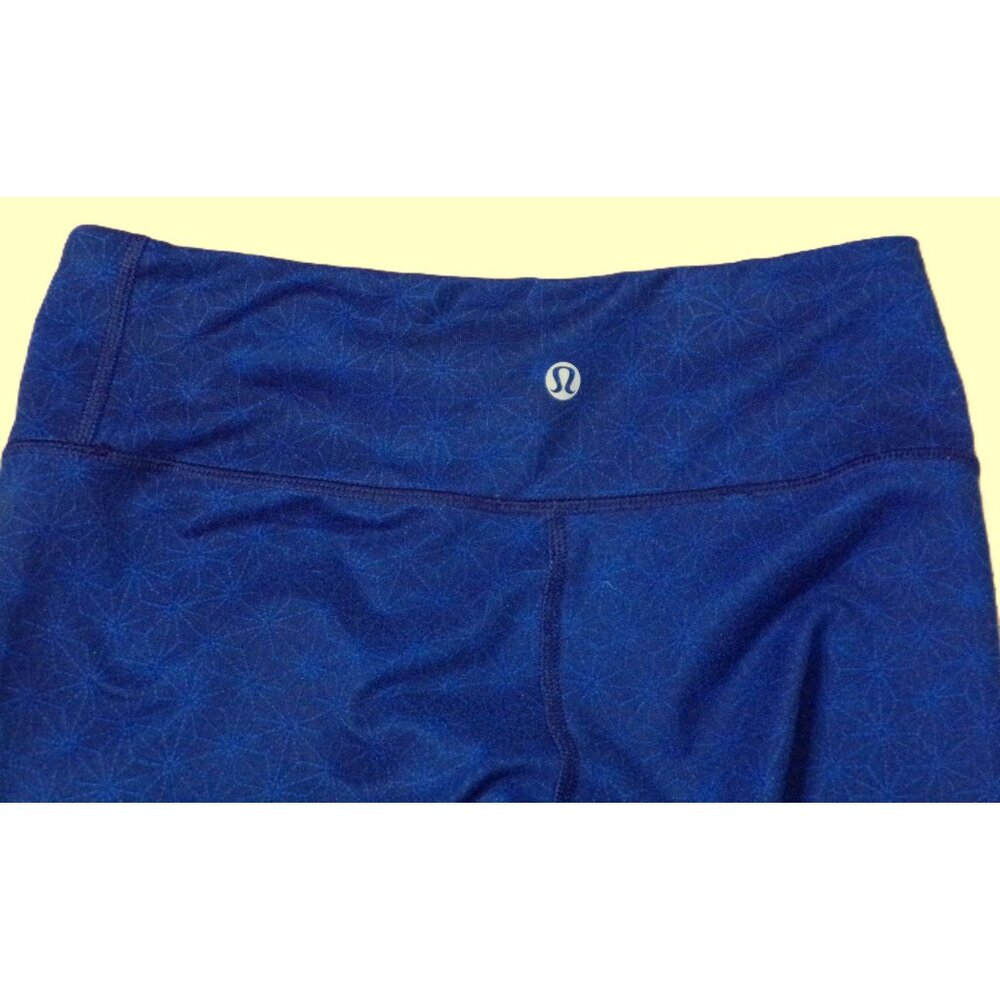 🆕LULULEMON Wunder Under High-Rise 7/8 Leggings Blue Star Print Size 4 - Picture 4 of 4